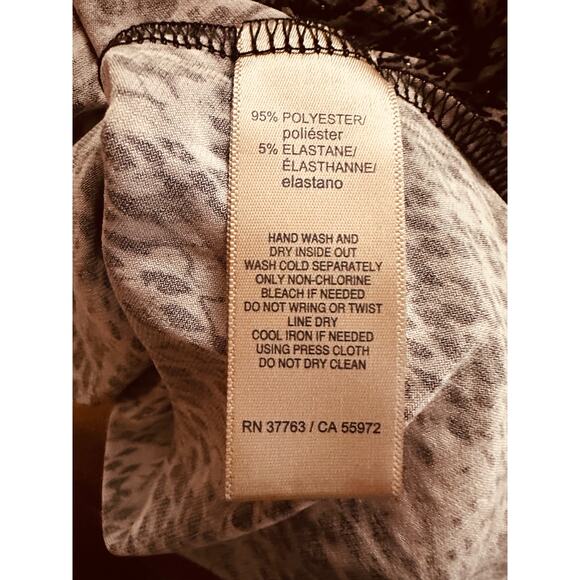 Rafaella Women's Black & Gray Snake Print Blouse Top Flared Sleeves Size M - Picture 9 of 9